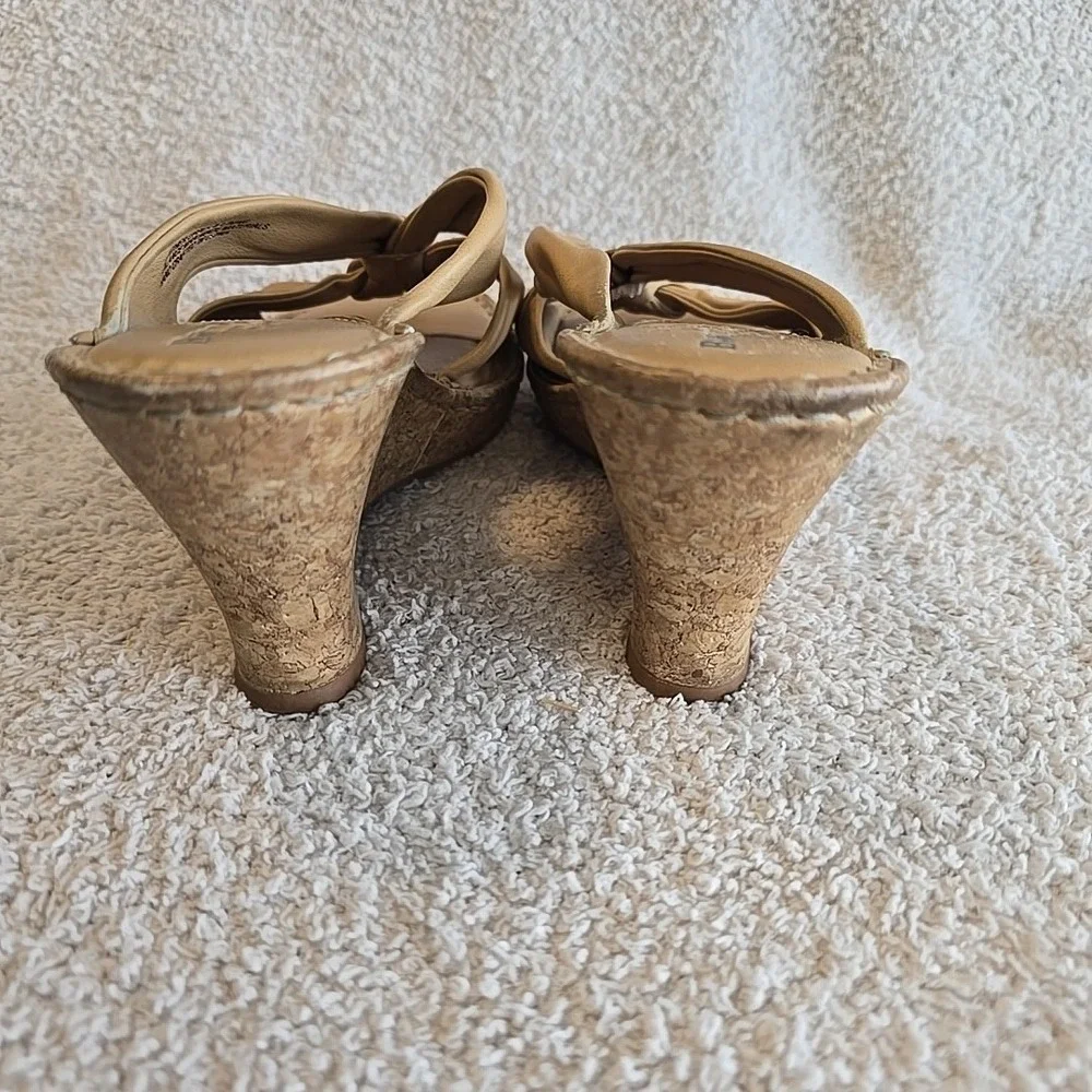 Born Driless Womens Monte Carlo Sandal Size 8 Tan Leather Slip-on Wedge Mule